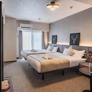 11 Shinsaibashi 2 Guest house